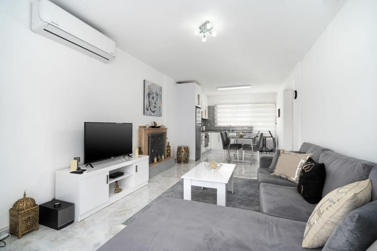 Villa Blue Kirenia Zewnętrze zdjęcie
