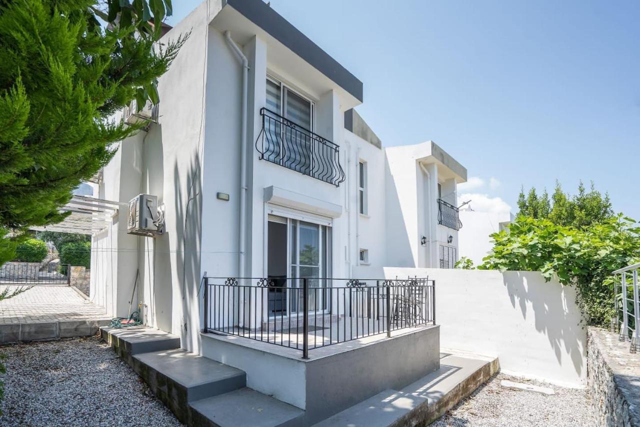 Villa Blue Kirenia Zewnętrze zdjęcie