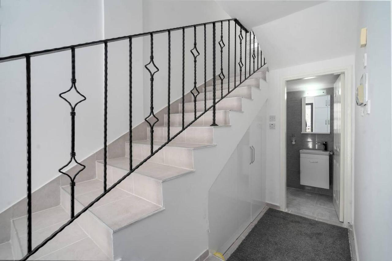 Villa Blue Kirenia Zewnętrze zdjęcie